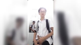 Mấy đứa học sinh to vãi