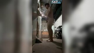 Public hoang dại giữa xóm trọ