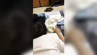 Em sơ mi trắng khóc vì bị hãm hiếp