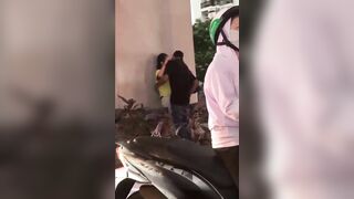 Clip sex cặp đôi chịch nhau giữa đường sung sướng