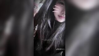 e gái móc lồn bắn nước