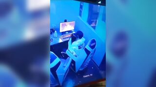 2 em học sinh public luôn tại quán nét