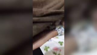 2 chị em đang ngủ nên lmj đây ta, đky kênh ib tui cho xem cơ thể nhó