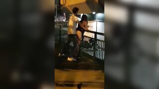 Dẫn nhau ra ngoài chịch , để cho mọi người xem
