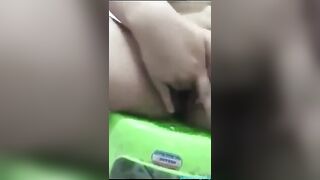 Bé học sinh với loa siêu khủng - LỤM8