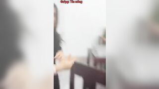 Cô.ng an ngoại tình ngay tại trụ sở