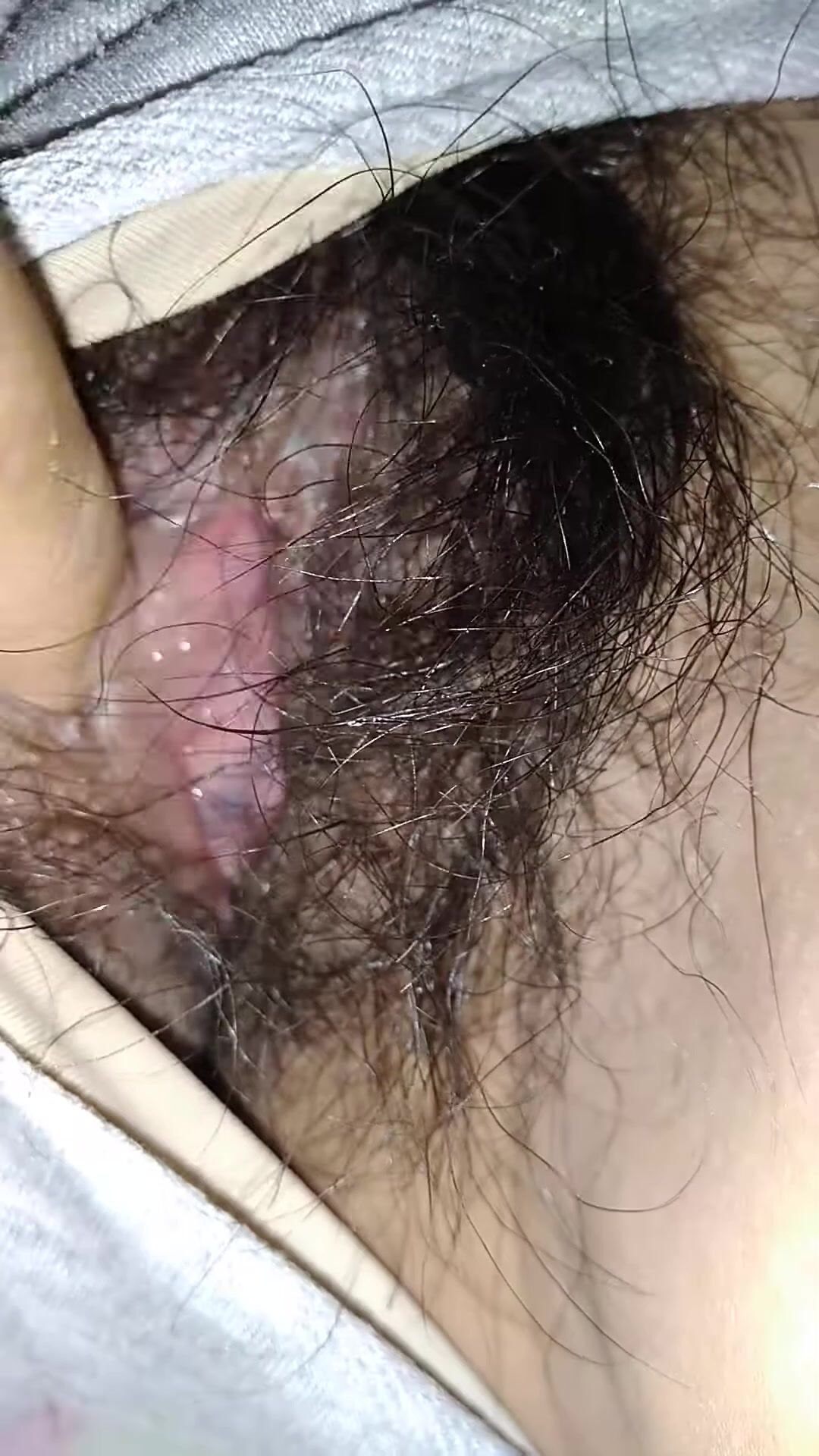 Cho em vợ uống thuốc ngủ rồi mò lồn