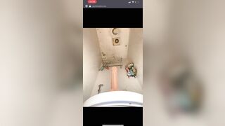 Mbbg live sex trong toilet lộ mặt xinh