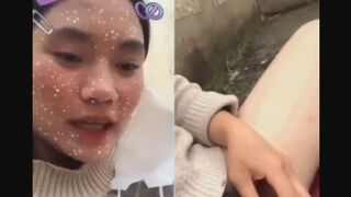Em là con chó cái damdang lúc nào cũng thèm cu của anh