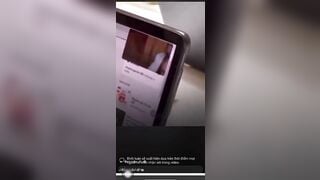 Clip cô giáo trung tâm tiếng Anh dạy online quên tắt cam lộ cmn hàng