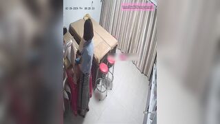 Hack cam tiệm spa triệt lông cho khách