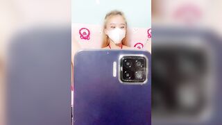 Em gái xinh lên live fb