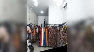 VN sự cố lộ hàng khi live stream P9