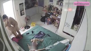 Hack cam vợ chồng tranh thủ con ngủ chồng doggy dập vợ như máy