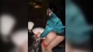 Vừa đi xe máy vừa đụ