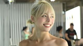 Ở chung,đứa em lừa con chị họ uống thực phẩm chức năng để lột trần truồng phá trinh