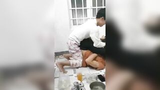 3 chàng nhậu xỉn, sẵn tiện sẽ gay 1 bữa cho mấy em gái ngồi xem 2