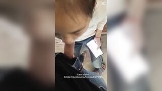 Đang xem điện thoại thì bị anh trai bắt bú cu