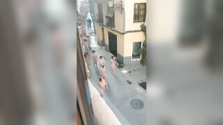 Ở bên bển có cuộc thi này hả trời!