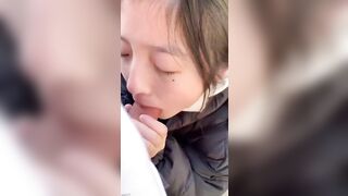 Thầy giáo chủ nhiệm bắt em học sinh bú cu để được lên lớp