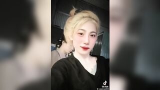 E Trân Idol Tiktok Mới Nổi lộ clip thủ dâm với bím hồng cực nứng