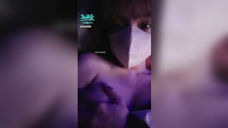 Siêu phẩm Em idol vú to vào quán nét trả kèo thủ dâm