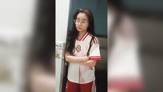 Vợ anh quảng xinh lại còn dâm nữa. Ai chả mê