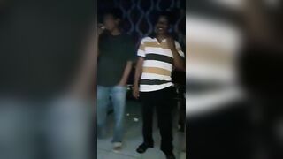 Karaoke nước ngoài