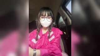 Gái xinh thủ dâm trên ôtô