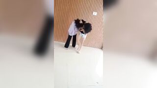 đánh lộn ko mặc áo dú