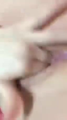 Gạ đc em gái quay video thủ dâm thành công