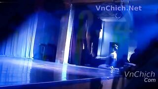 Quay lén cuộc biểu diễn show lồn vú của các em KTV hàng ngon cực nứng