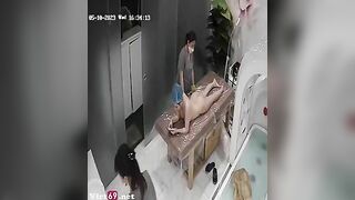 Hack camera em gái vú to đi spa