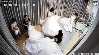 Hack camera phòng thử váy cưới