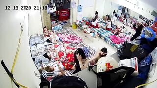 phòng ngủ của mấy em tiếp viên cực nóng bỏng