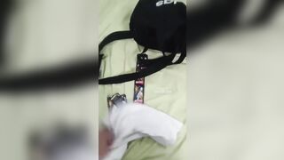 Cho Vợ Đi Làm Công Nhân Dắt Trai Về Phòng Ngủ Xài Cả Dầu Gội Durex