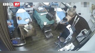 Hack camera Đại ca xăm trổ đụ chị chủ spa vú to rên la