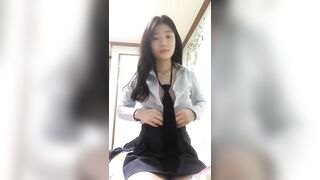 Được bữa em gái quay video cho ngắm thân hình bé 🥵💦