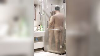 Làm tình với em trong nhà tắm p3