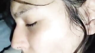 Cha dượng và con gái, nhìn biểu cảm của em nó lần đầu được chịch kìa