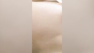 Em gái dâm đãng đi massage húp luôn anh nhân viên