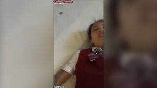 E lễ tân ng nhỏ nhắn nhưng nhanh nhẹn .thưởng cho e sữa chua và tiền mua son phấn