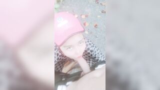 DỪNG XE VÀ NHÉT KU VÀO HỌNG