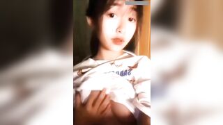 Bé Na love 10 khoe lồn múp nhiều nước
