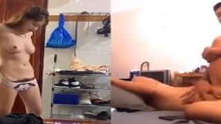 Đang cưỡi ngựa thì chồng gọi về