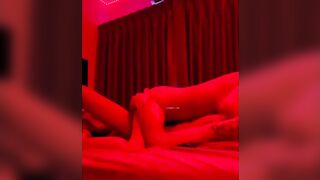 Sung sướng cùng cô em chân dài hàng ngon