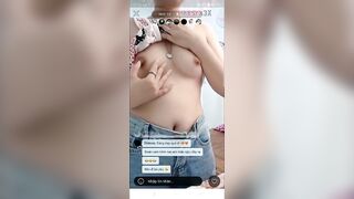 Thanh Ngân Móc Bướm Bắn Tung Toé 3
