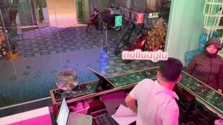 Pha cứu thua trông thấy từ anh lễ tân
