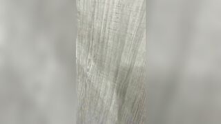 Lén lút địt nhau trong WC nhà hàng đến mức co giật