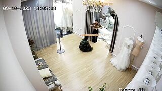 Hack Camera tiệm váy cưới, cô dâu tương lai toàn em xinh